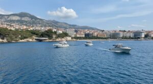 découvrez le témoignage poignant d'un français détenu en iran, dévoilant l'enfer carcéral et les châtiments cruels qu'il a endurés. un récit bouleversant sur la condition des prisonniers.